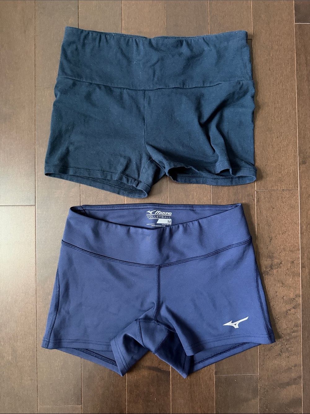 2 pairs Navy Mizuno Vortex Hybrid 3.5” inseam & Spalding Volleyball Shorts sz M